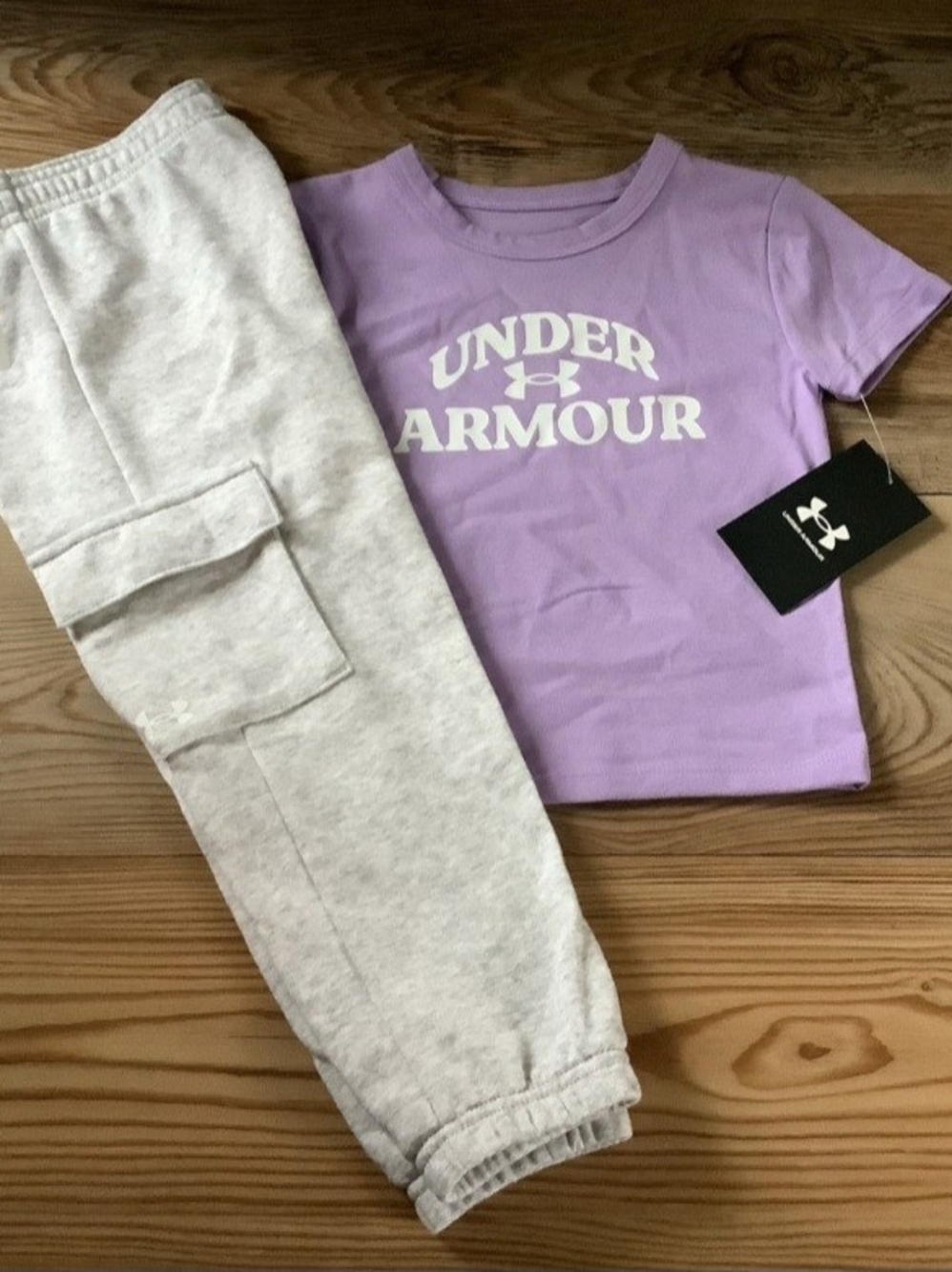 Under Armour Lavender Logo Tee and Light Gray Joggers Set Size 3T(NWT)